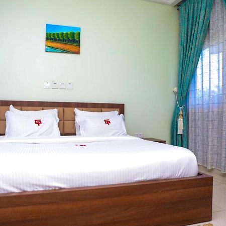 קאנו Guest Pride Hotel מראה חיצוני תמונה