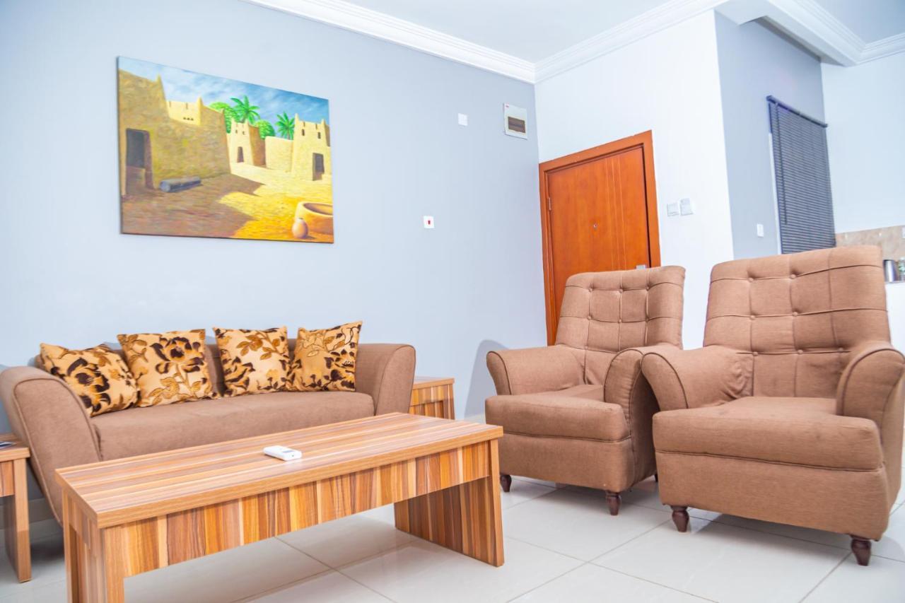 קאנו Guest Pride Hotel מראה חיצוני תמונה
