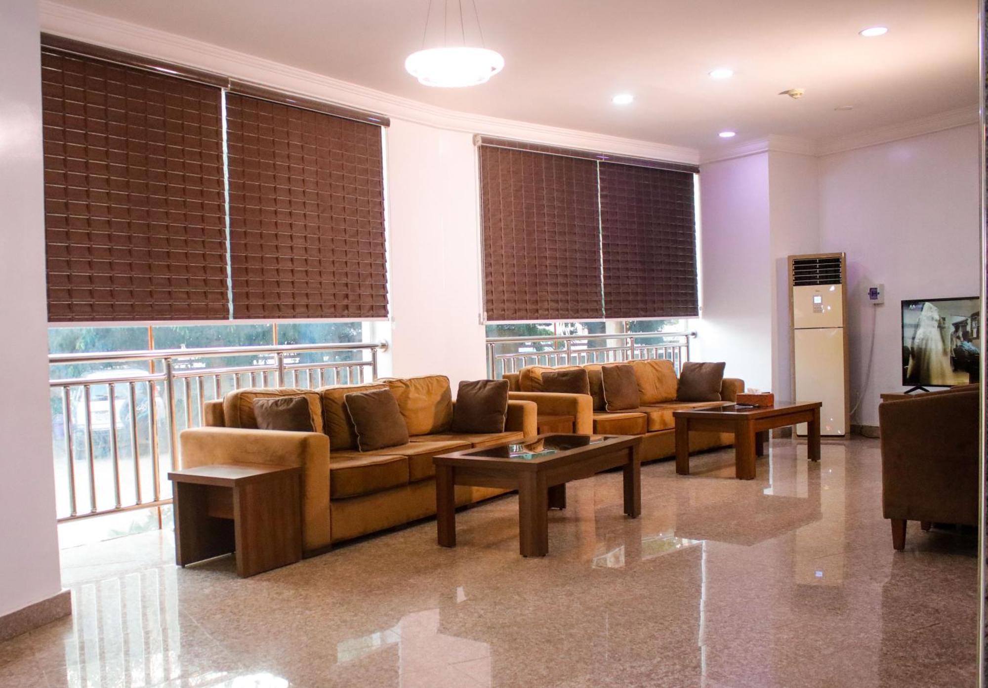 קאנו Guest Pride Hotel מראה חיצוני תמונה