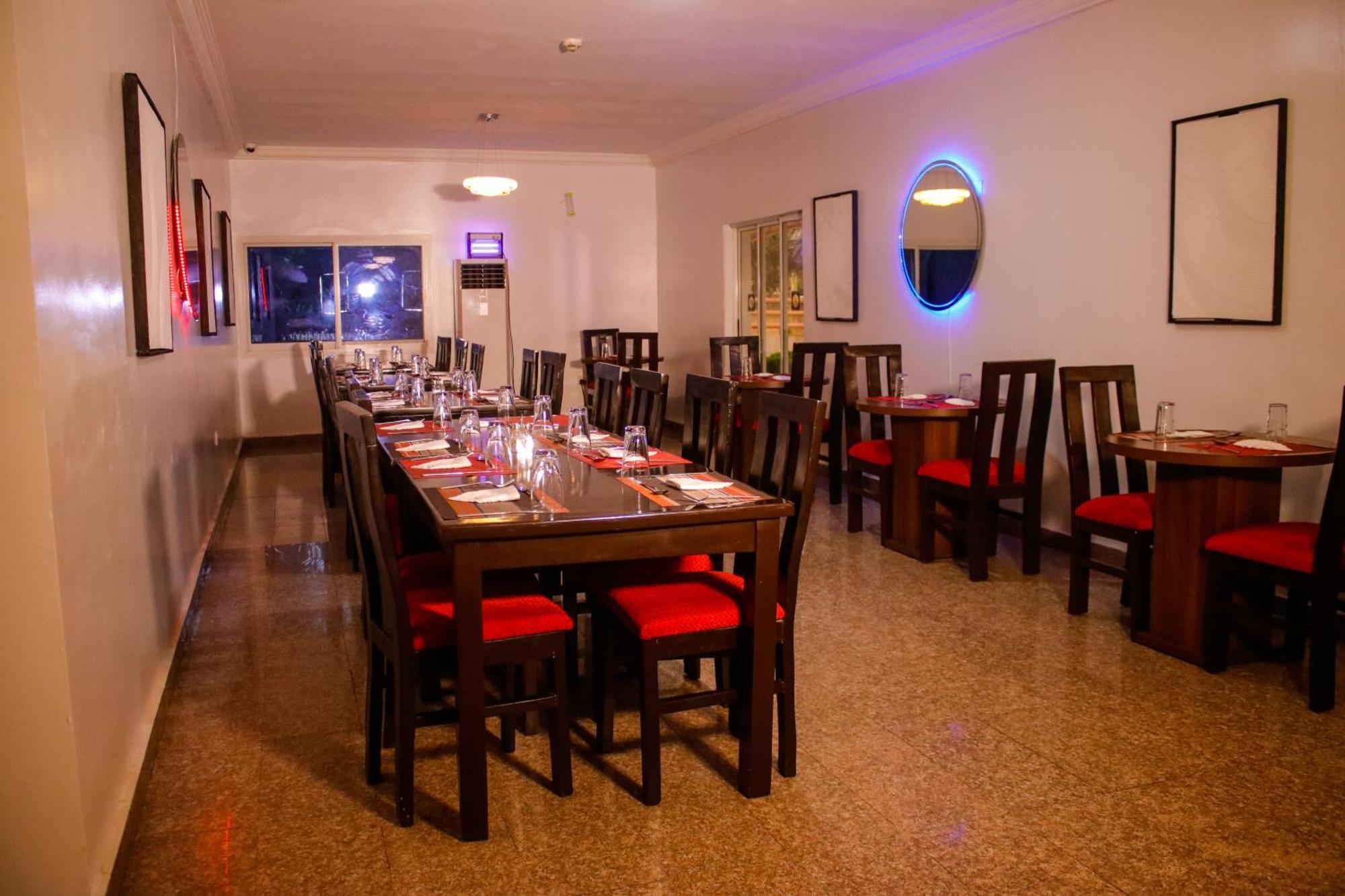 קאנו Guest Pride Hotel מראה חיצוני תמונה