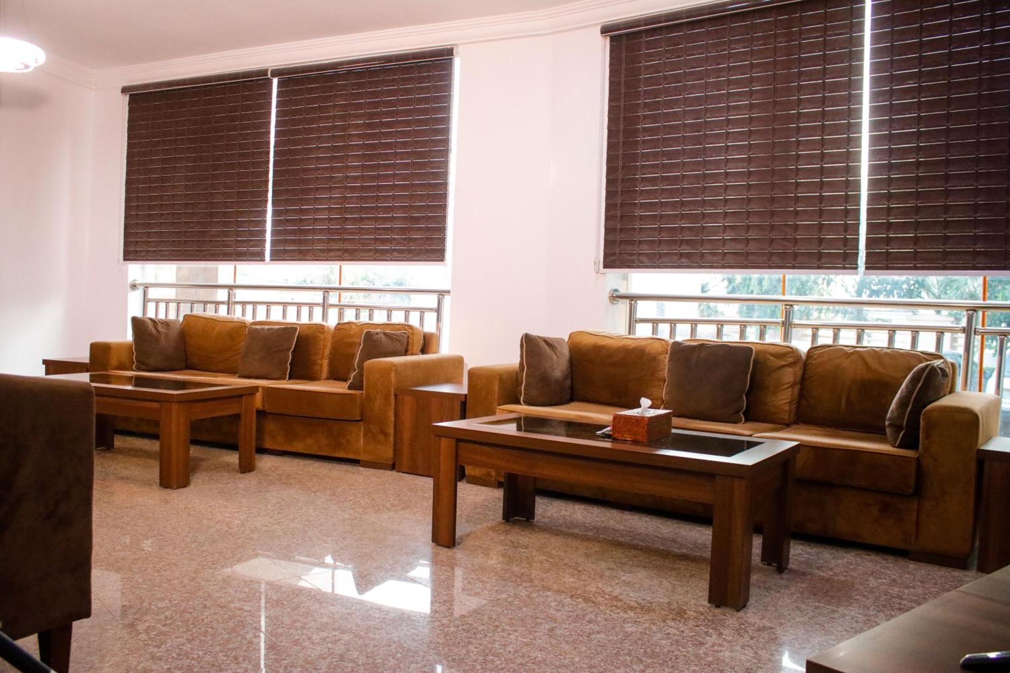 קאנו Guest Pride Hotel מראה חיצוני תמונה