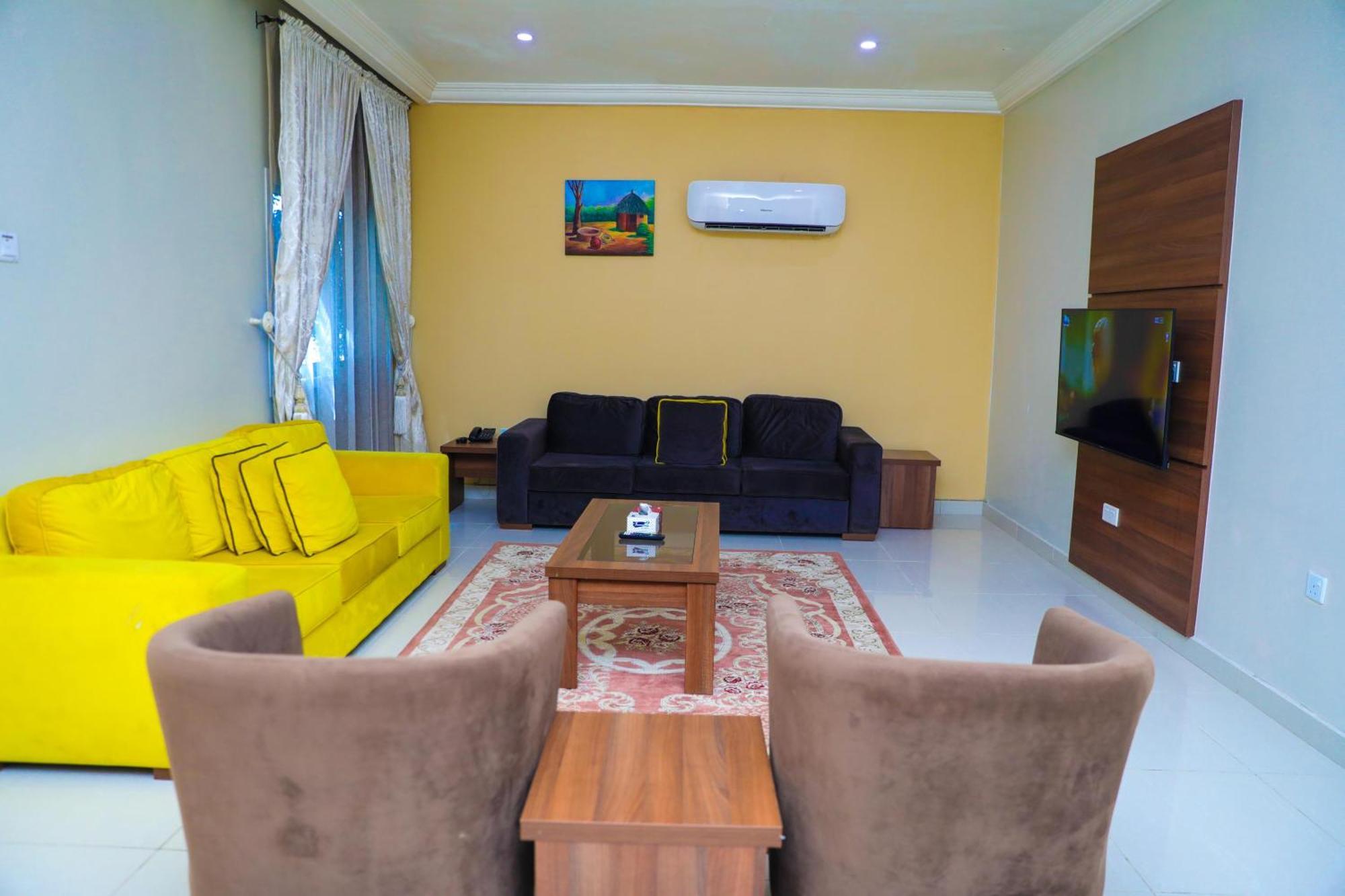 קאנו Guest Pride Hotel מראה חיצוני תמונה