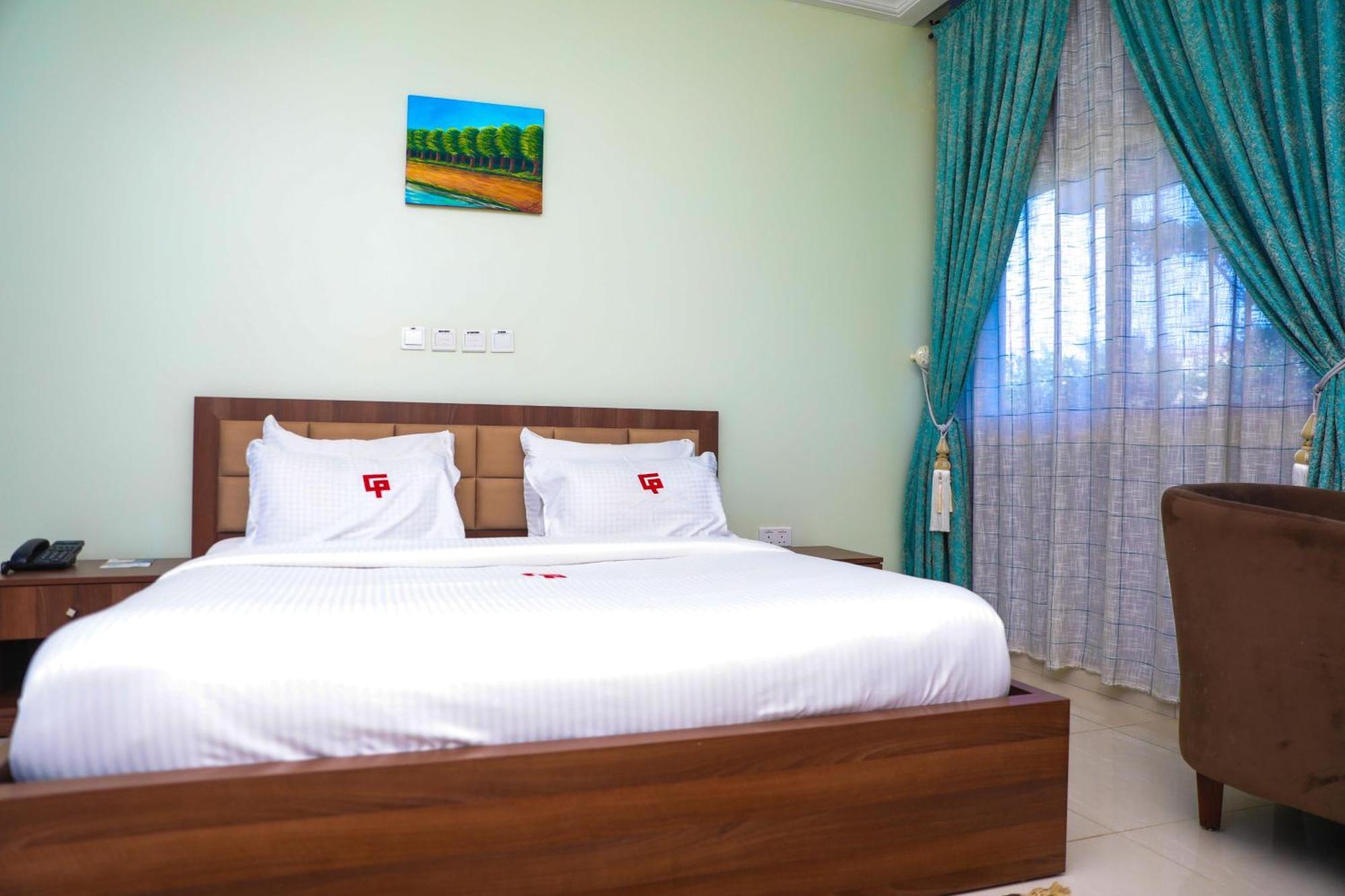 קאנו Guest Pride Hotel מראה חיצוני תמונה